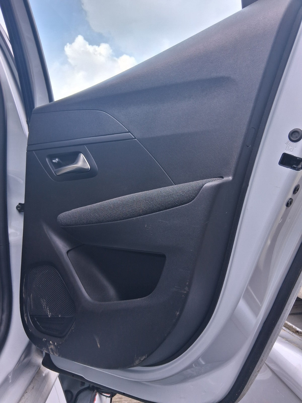 2025 PEUGEOT 208 MK2 OSR DRIVER SIDE REAR DOOR CARD PANEL
