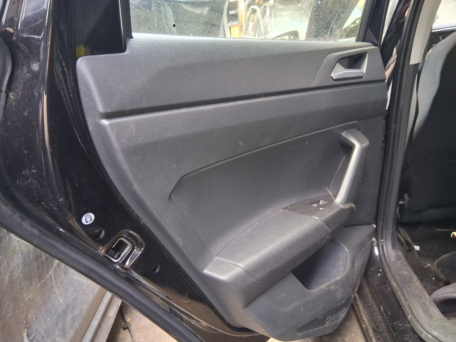 2024 VW POLO MK6 FACELIFT NSR PASSENGER SIDE REAR LEFT DOOR CARD WITHOUT SWITCH