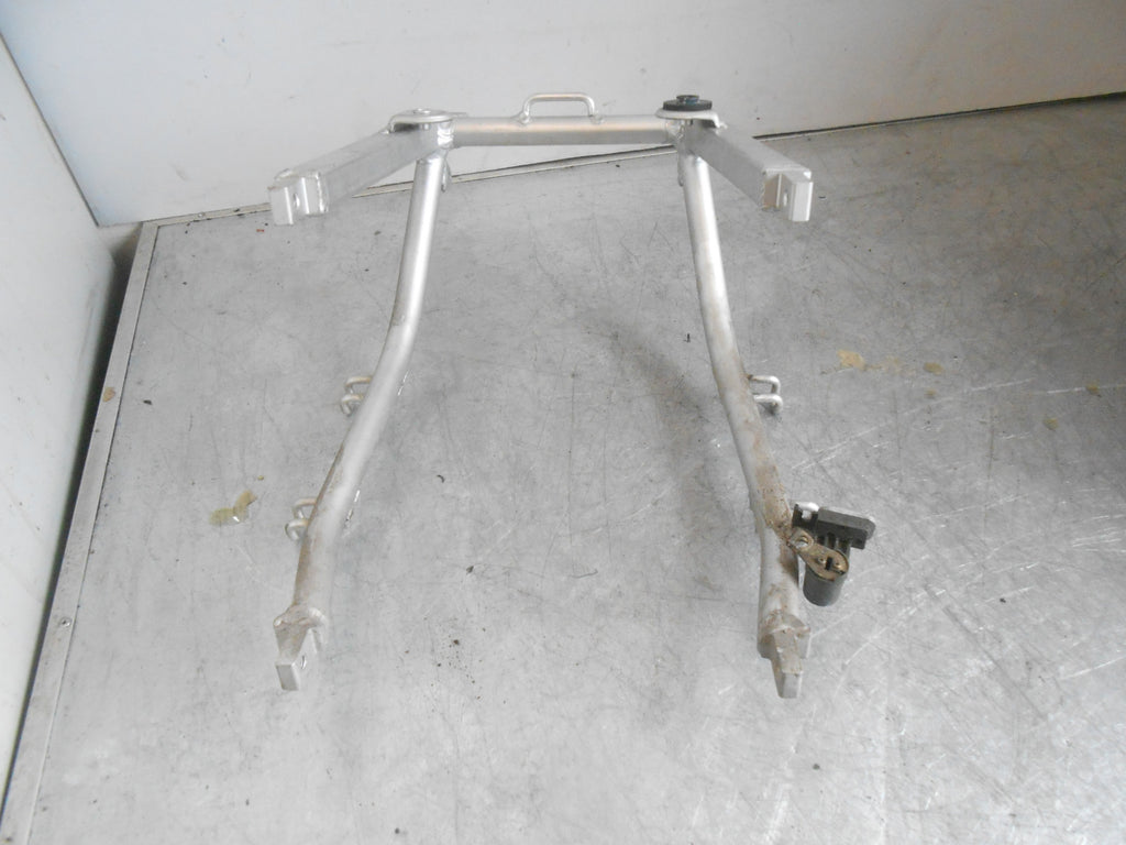 SUZUKI GSXR600 GSX-R600 V SRAD 1996 REAR BACK FRAME SECTION