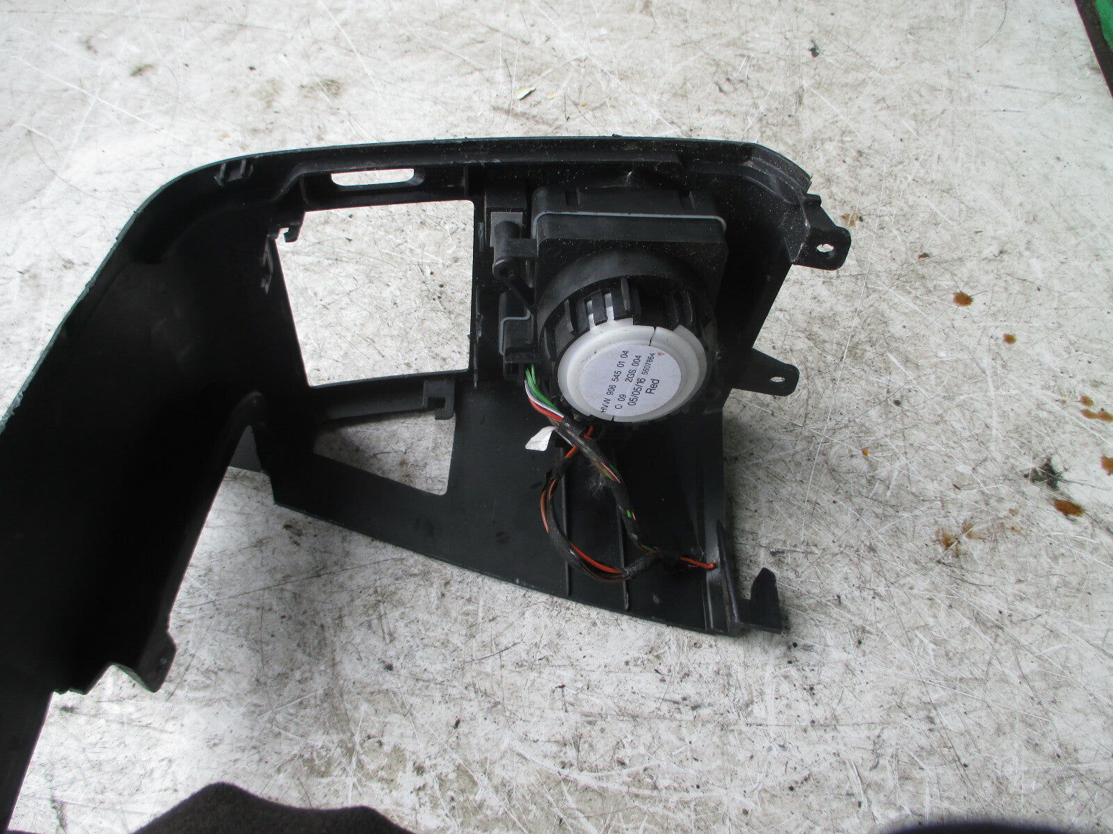 VW VOLKSWAGEN SPRINTER CRAFTER HEADLIGHT AIM ADJUST FOG LIGHT TRIM 9065450104