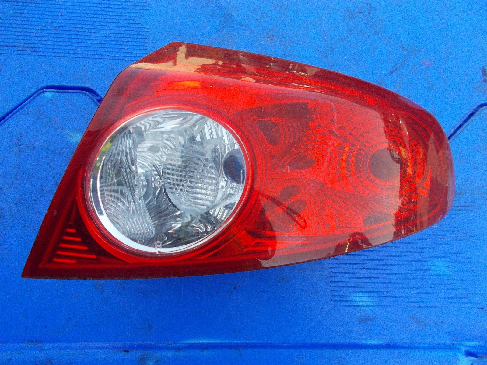 2008 CHEVROLET LACETTI SX OSR DRIVERS SIDE REAR OUTER LIGHT TAILLIGHT