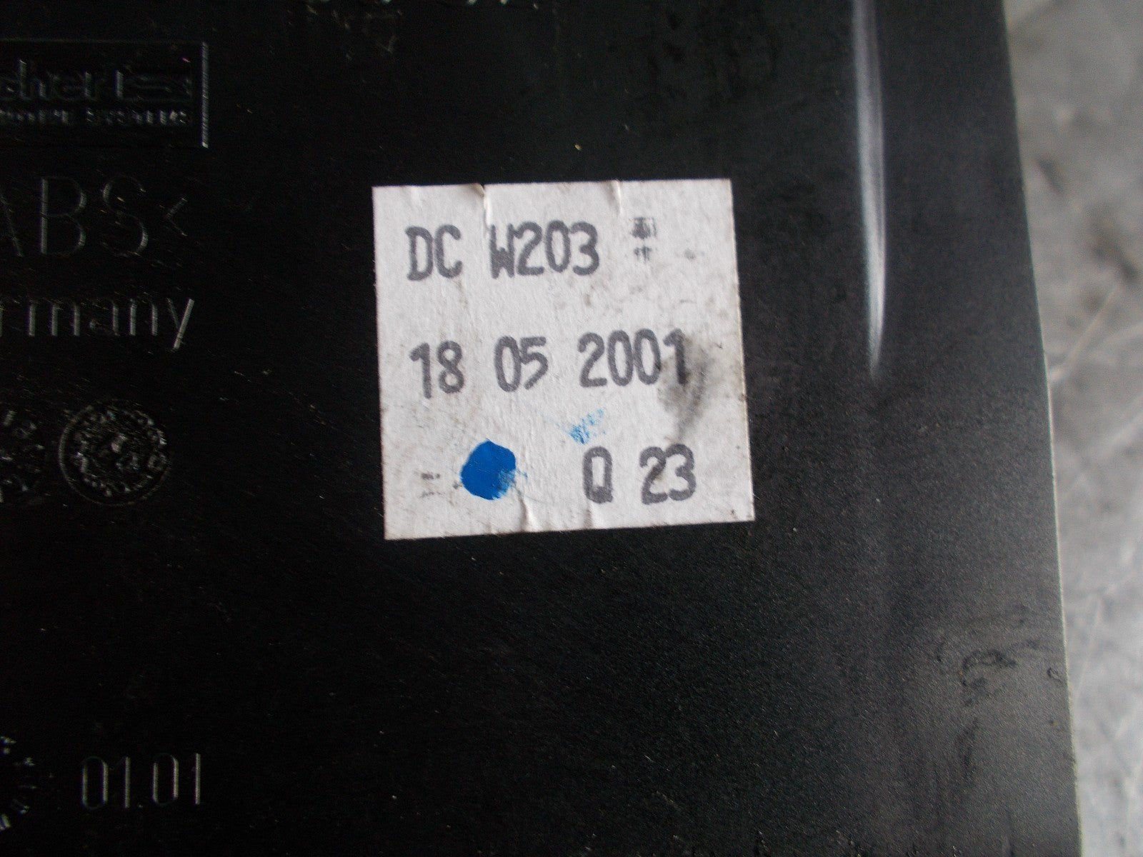 MERCEDES W203 C CLASS 2001 FRONT ASHTRAY A2036800852
