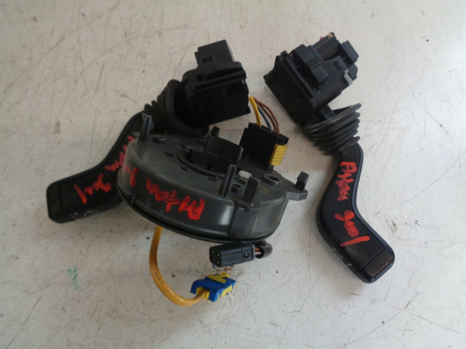 VAUXHALL ASTRA G 2001 WIPER INDICATOR + SQUIB STALKS SWITCHES