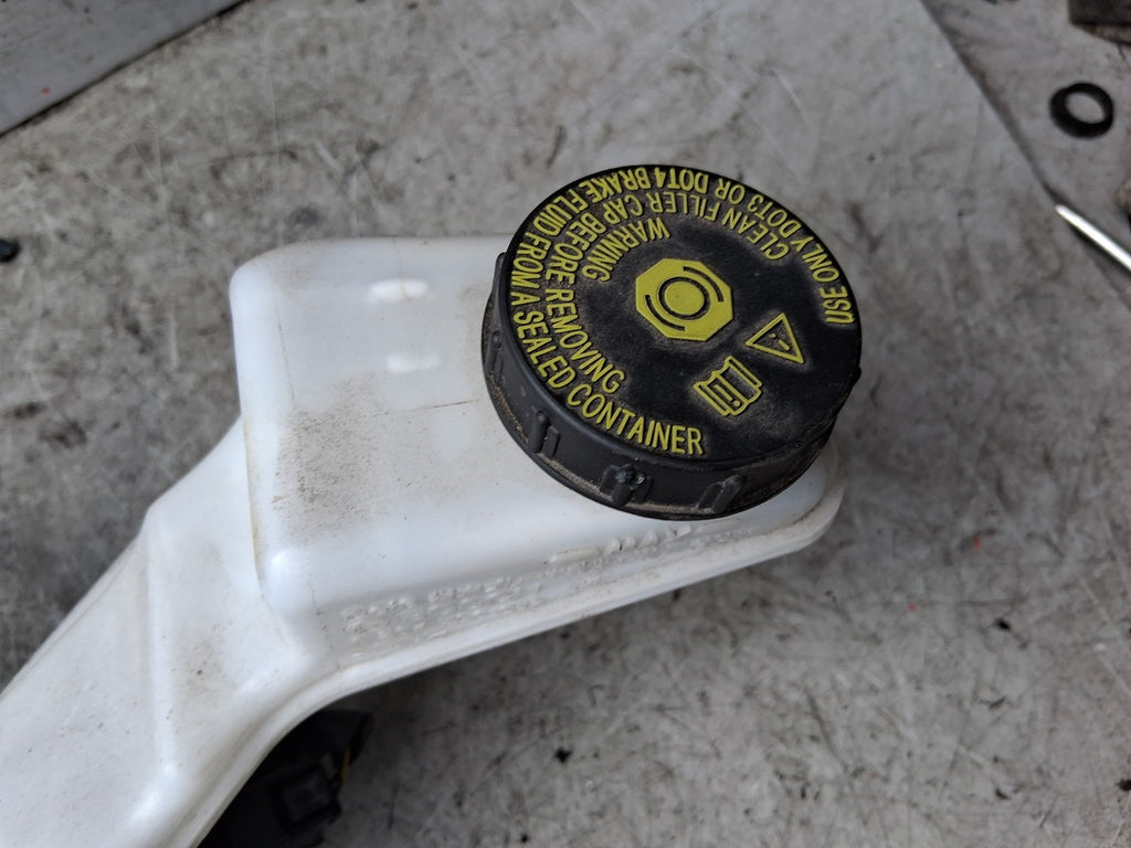 2020 NISSAN QASHQAI J11 MK2 BRAKE FLUID RESERVOIR 0204796652