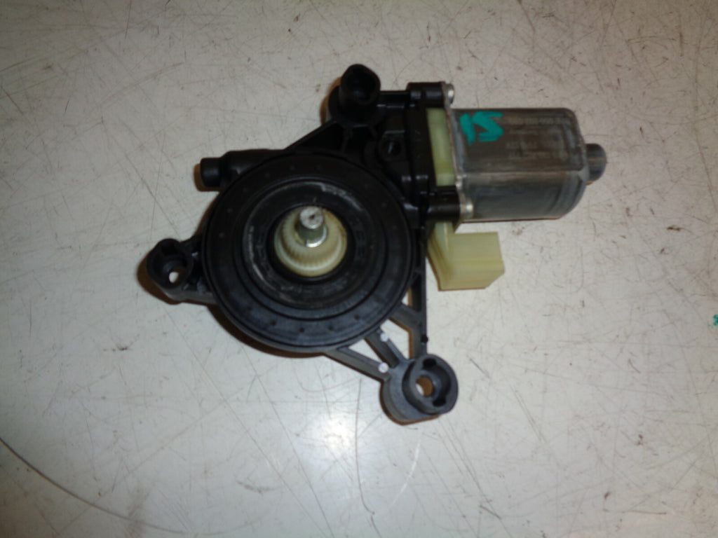 SEAT LEON 2017 5F NSF PASSENGER SIDE FRONT DOOR WINDOW MOTOR 5Q0959801B