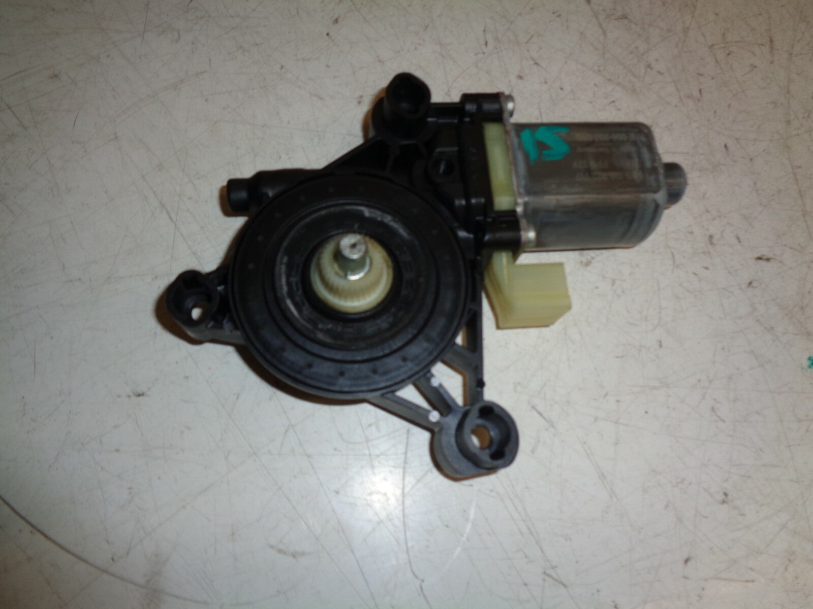 SEAT LEON 2017 5F NSF PASSENGER SIDE FRONT DOOR WINDOW MOTOR 5Q0959801B