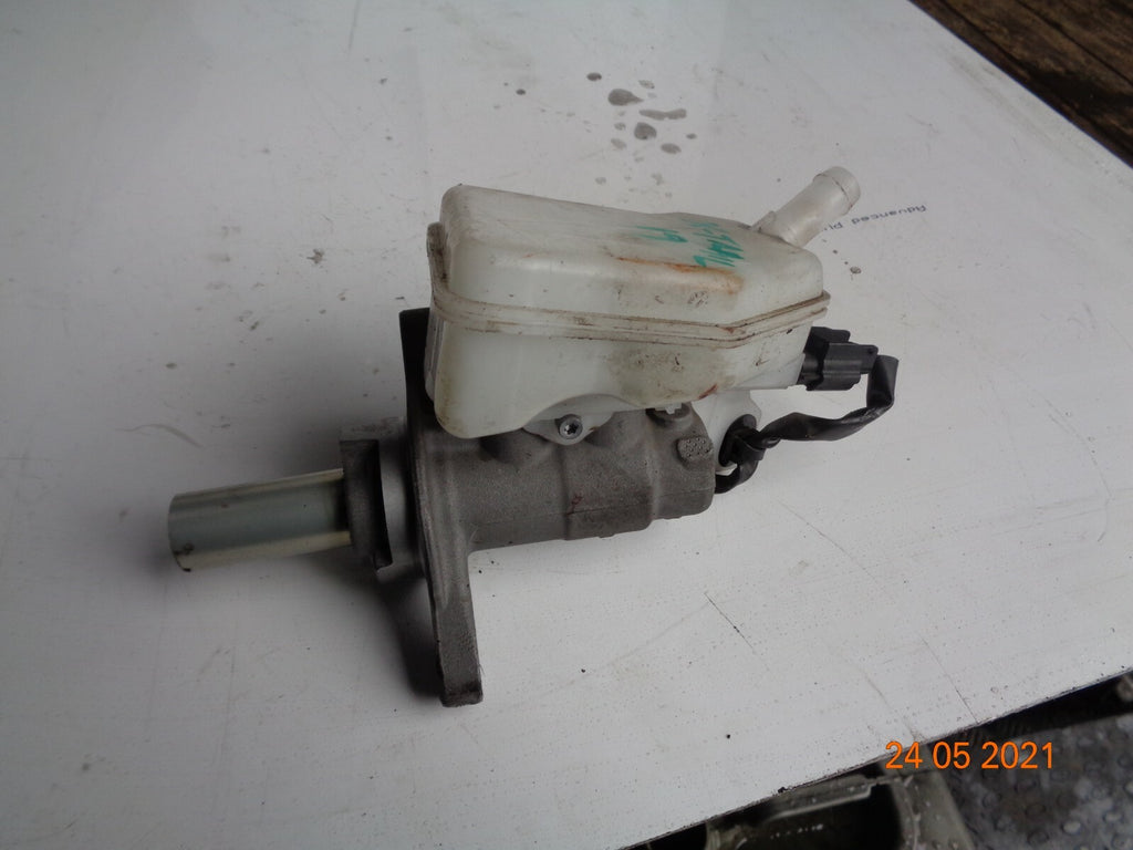 NISSAN X TRAIL MK3 T32 2019 1.7 BRAKE MASTER CYLINDER FLUID RESERVOIR BOTTLE