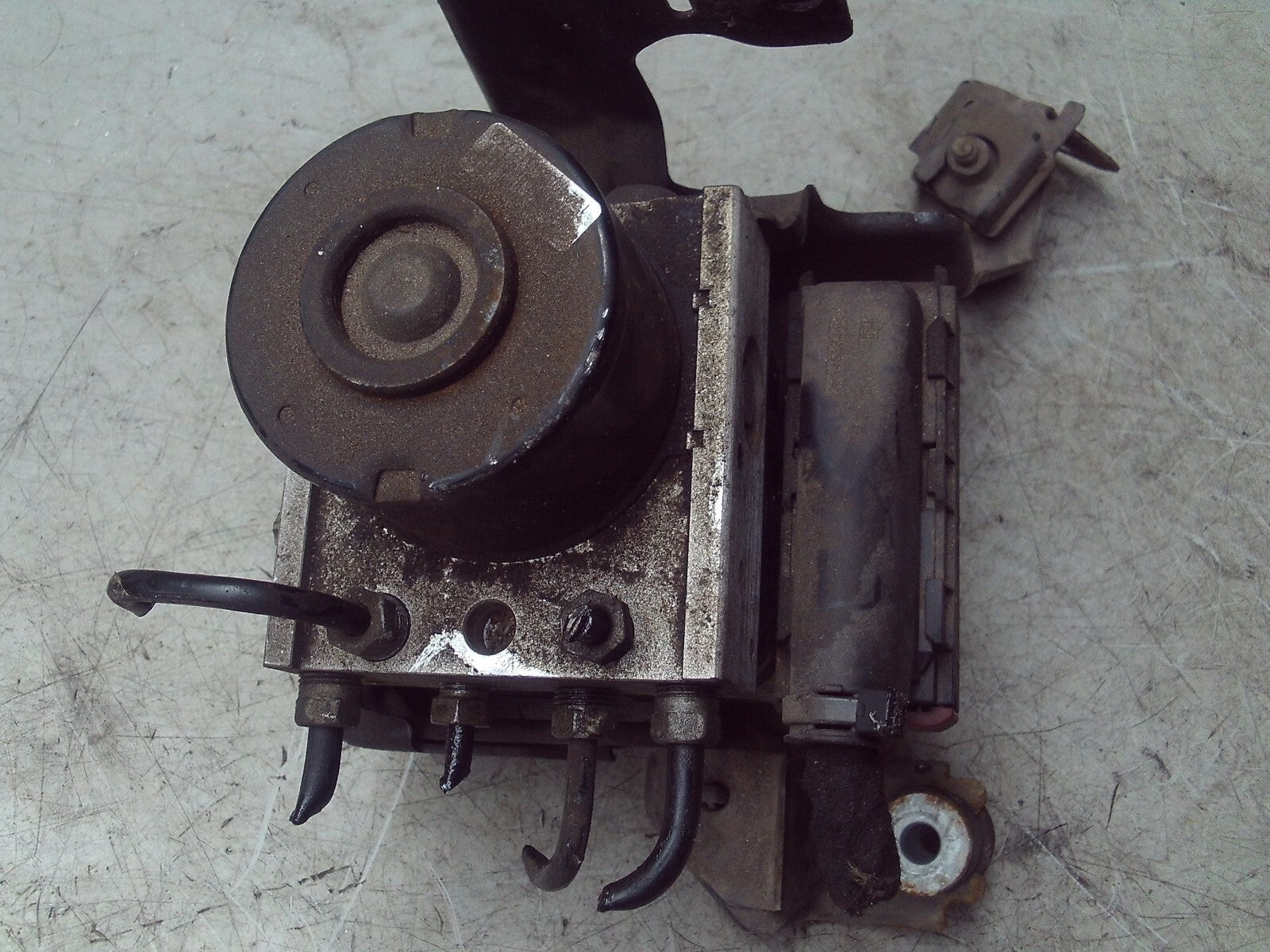 2005 VAUXHALL ASTRA H ABS PUMP MODULATOR 13157576
