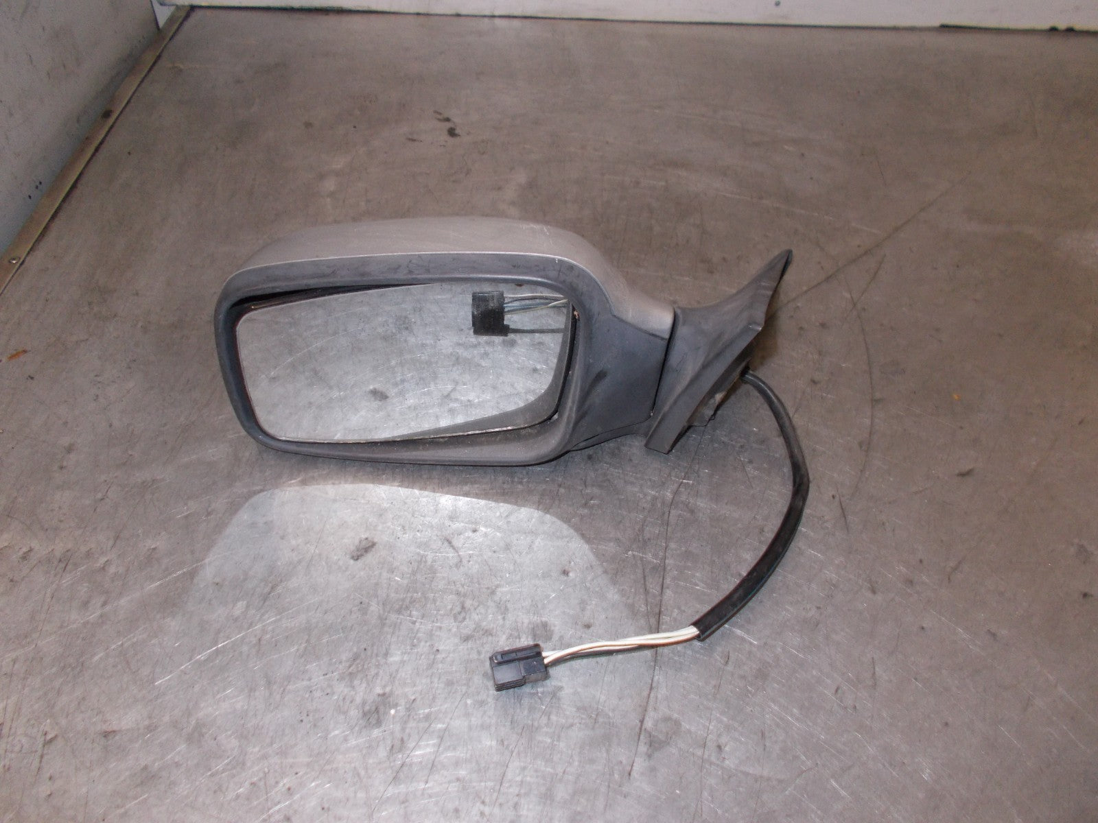 VOLKSWAGEN PASSAT B5 MK3 NS PASSENGER SIDE ELECTRIC DOOR WING MIRROR SILVER