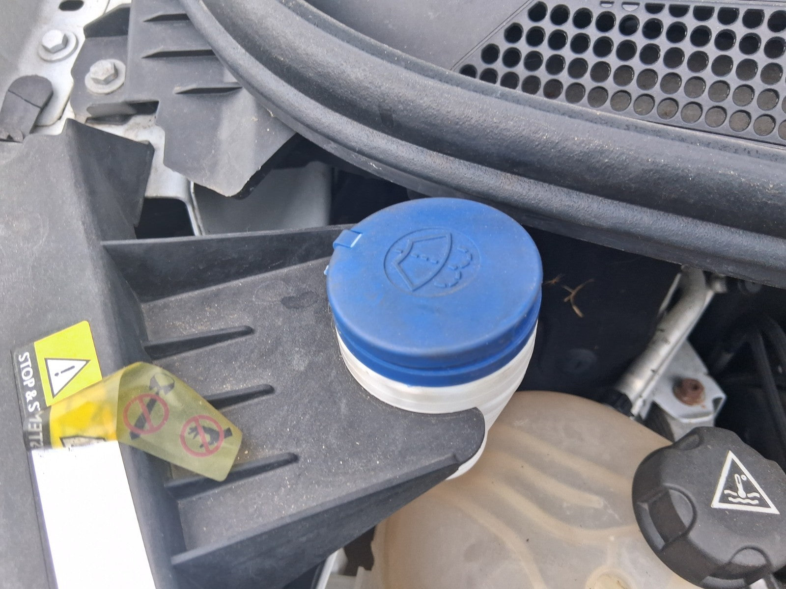 2019 CITROEN DISPATCH MK3 WINDSCREEN WASHER WATER BOTTLE RESERVOIR
