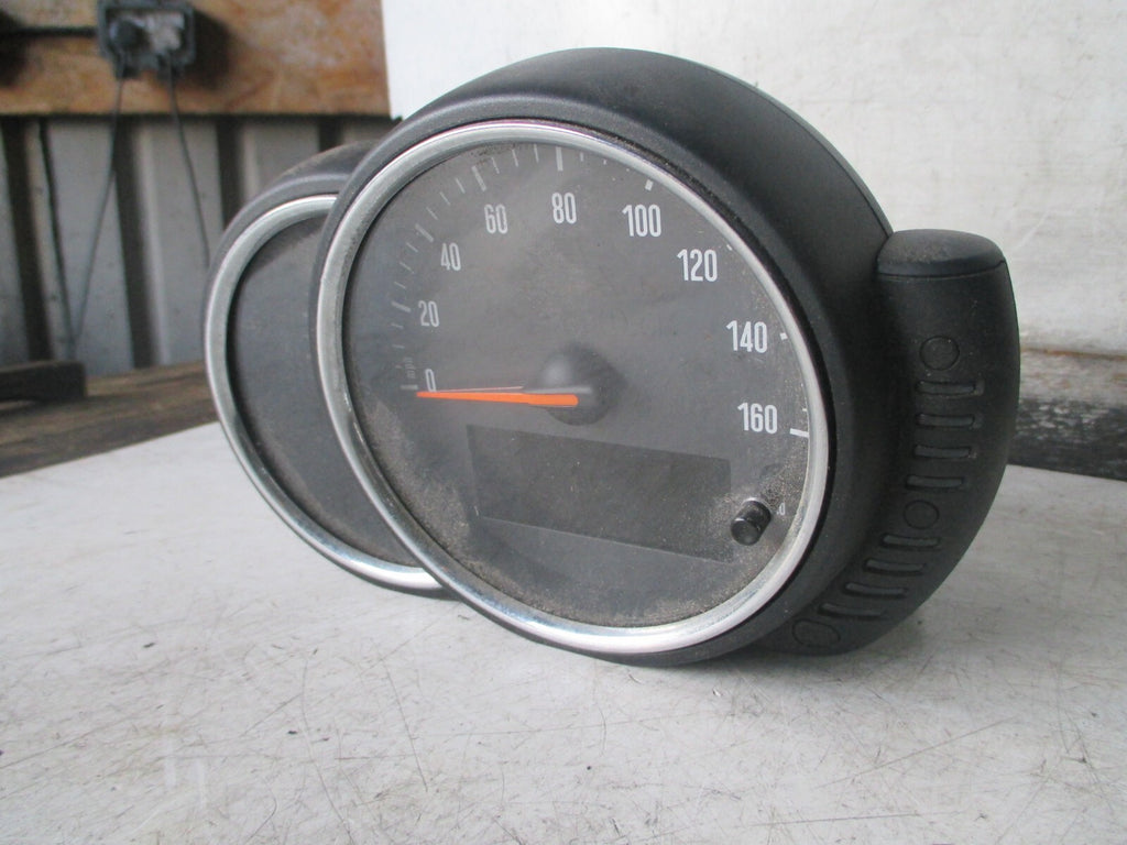 BMW MINI CLUBMAN F54 2016 2.0 DIESEL SPEEDO SPEEDOMETER 6830791