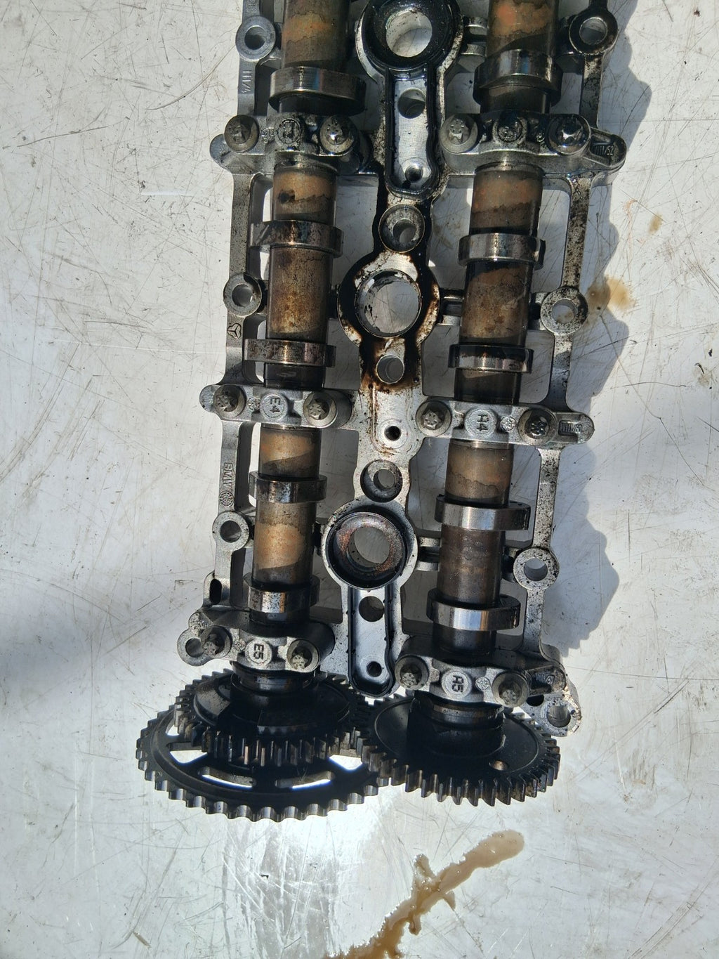 2018 BMW X1 F48 2.0 DIESEL CAMSHAFT CARRIER WITH 2 CAMSHAFTS 8570145