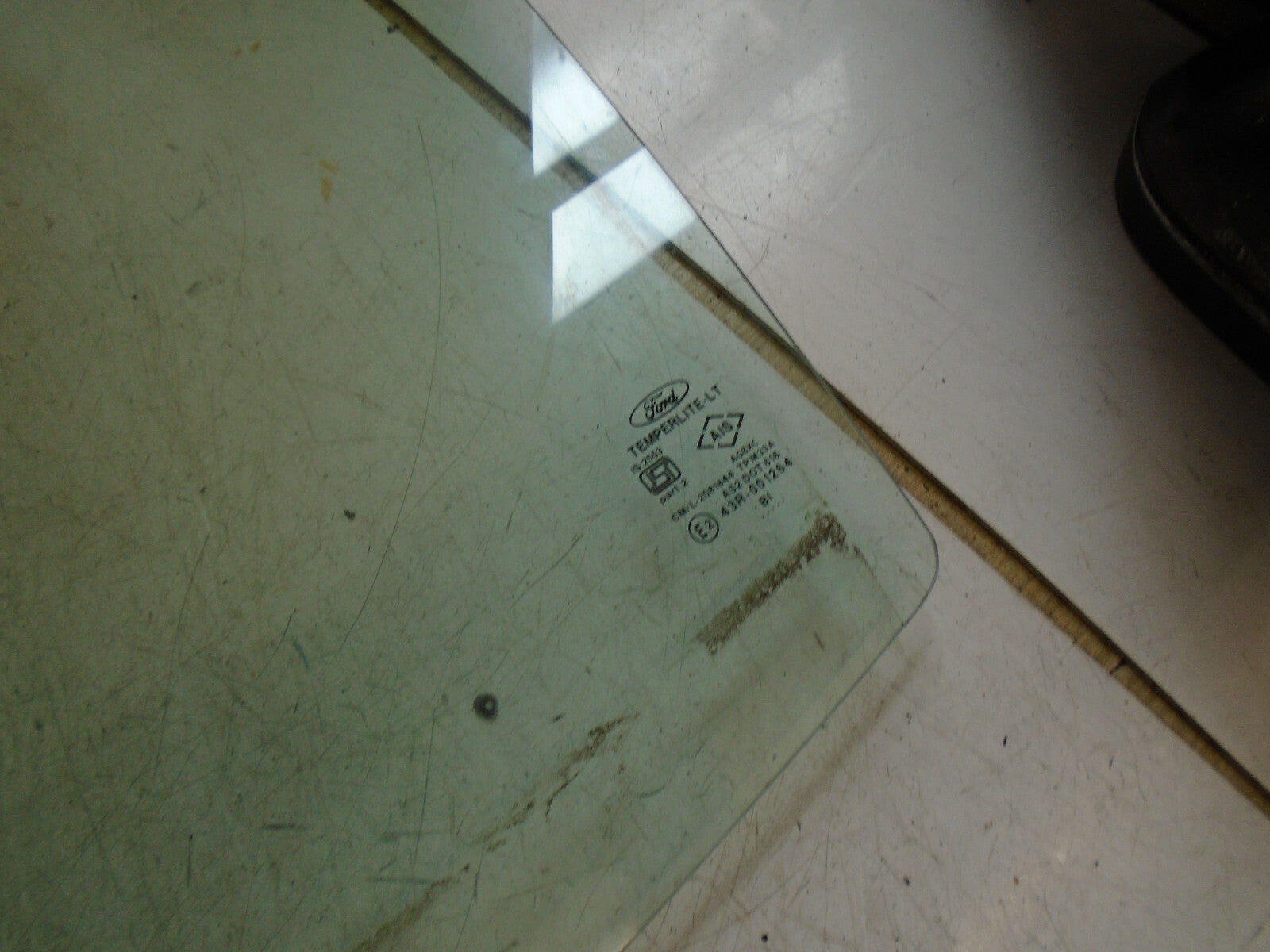 FORD KA + PLUS MK3 2018 NSF PASSENGER SIDE FRONT DOOR WINDOW GLASS