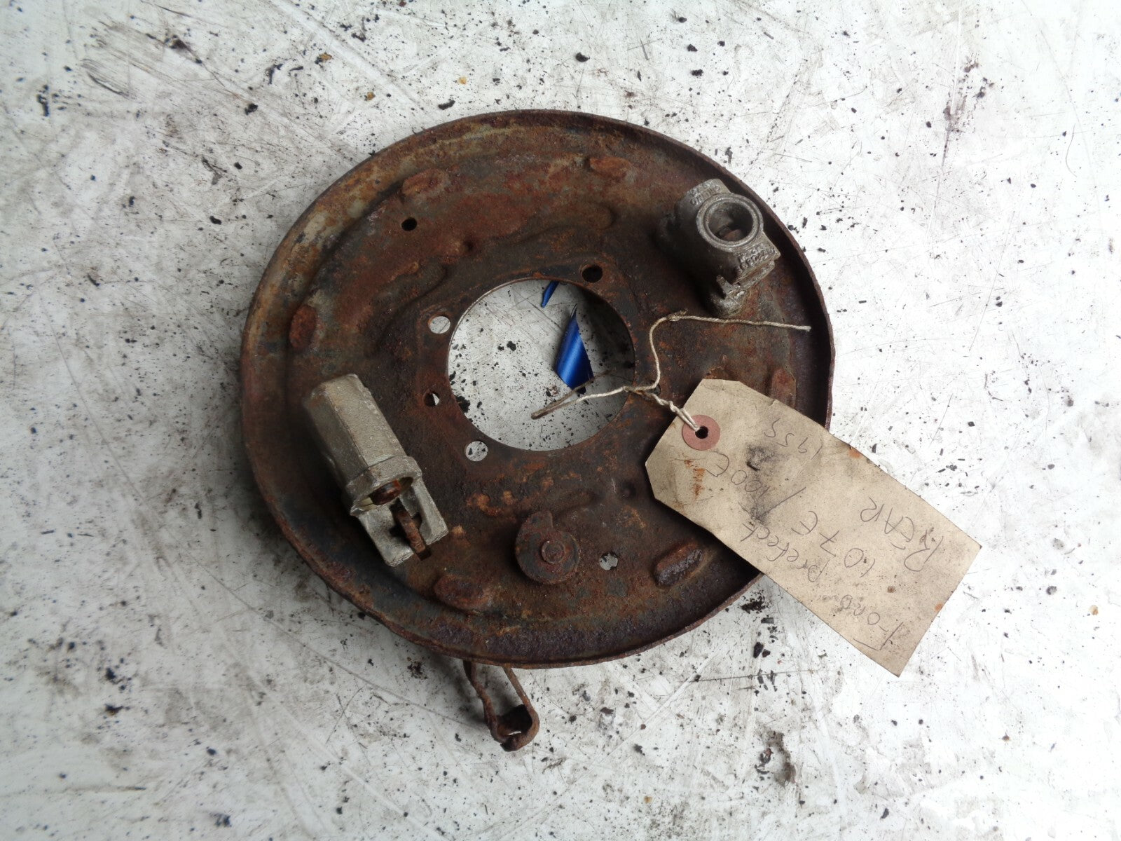 FORD PREFECT 107E 100E 1955 REAR BACK WHEEL HUB BRAKE DRUM MOUNTING PLATE