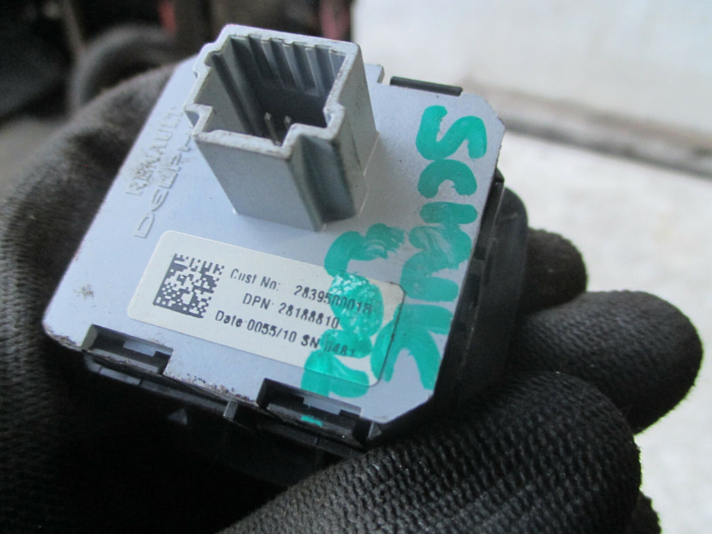 RENAULT SCENIC MK3 2012 ON BOARD COMPUTER CONTROL SWITCH 283950001R