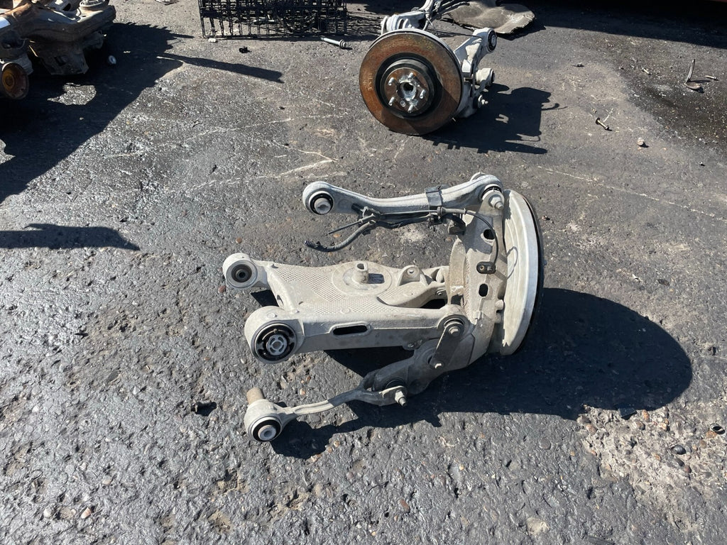 2019 JAGUAR XE 2.0 PETROL NSR PASSENGER SIDE WHEEL HUB BEARING CORNER ARMS