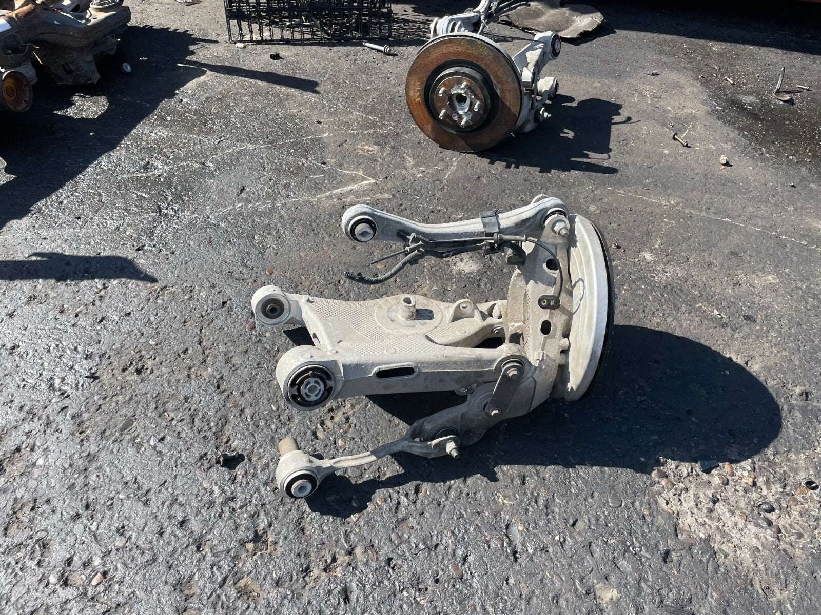 2019 JAGUAR XE 2.0 PETROL NSR PASSENGER SIDE WHEEL HUB BEARING CORNER ARMS