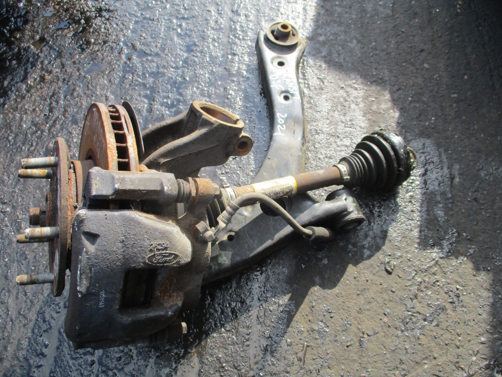2021 FORD TRANSIT MK8 2.0 DIESEL OS DRIVER SIDE FRONT WHEEL HUB WISHBONE CALIPER