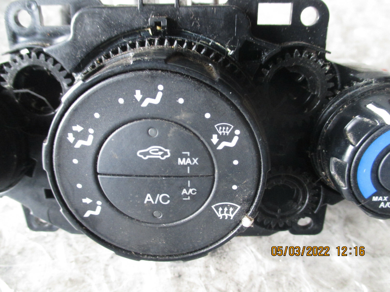 FORD FIESTA 2011 MK7 HEATER CLIMATE CONTROL AC SWITCHES PANEL 8A6118549