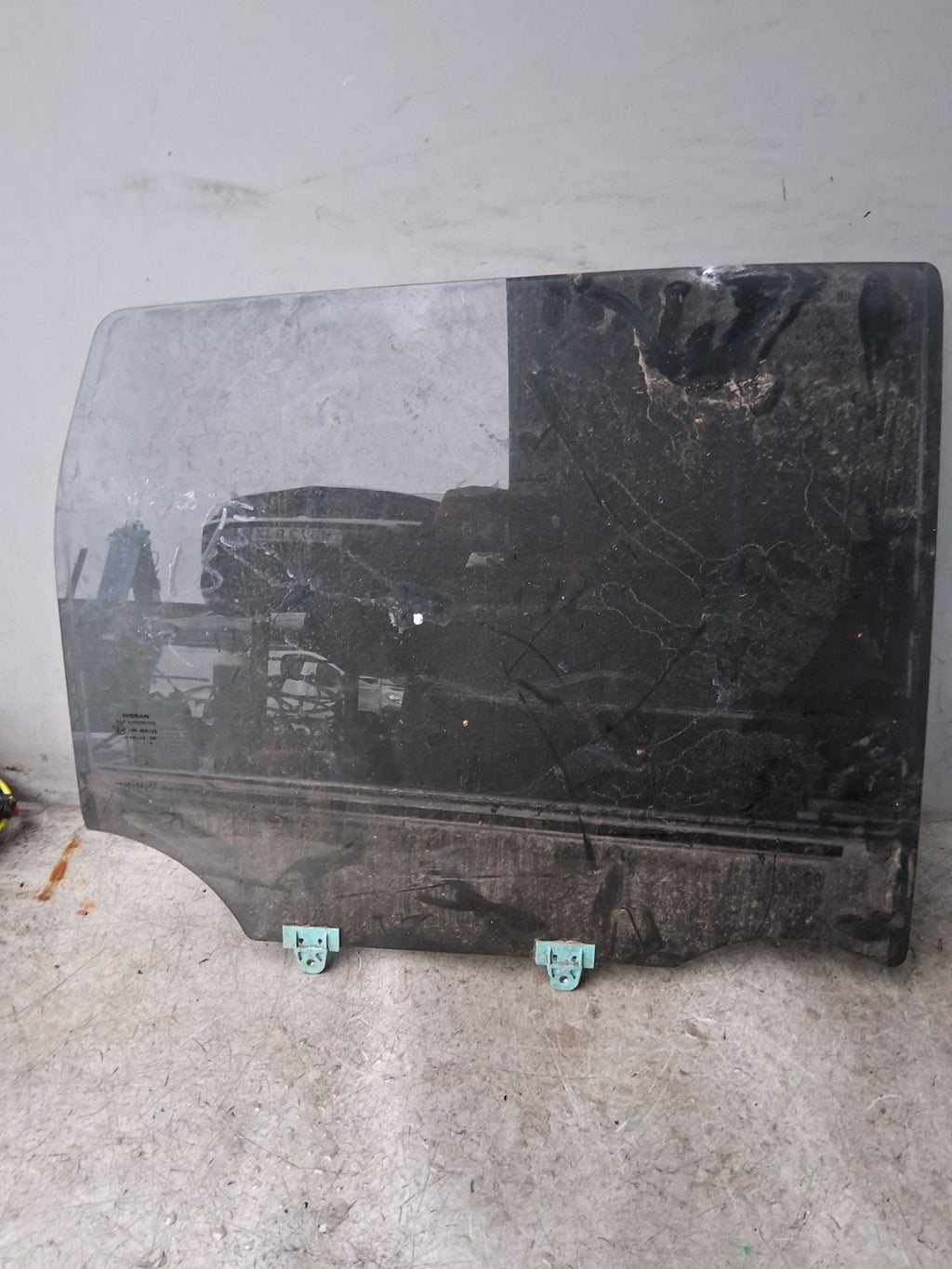 2015 NISSAN NOTE E12 NSF PASSENGER SIDE FRONT LEFT WINDOW GLASS