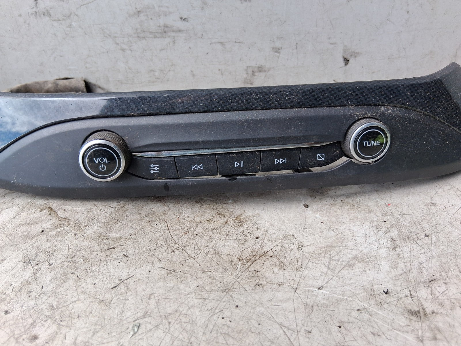 2021 FORD FOCUS MK4 RADIO CD PLAYER STERO CONTROL SWITCH PANEL TRIM JX7T18K811
