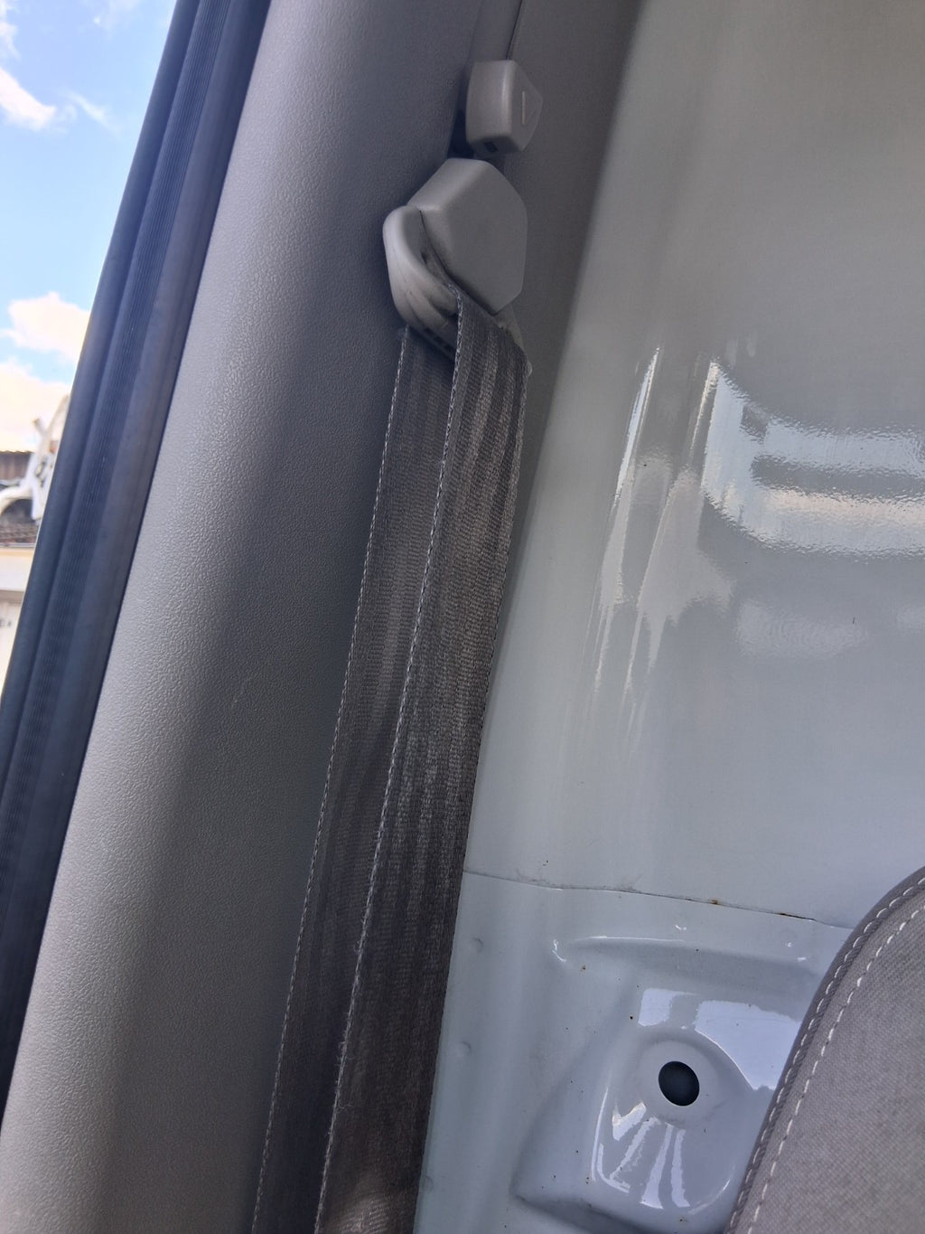 2020 SAIC LDV V80 OSF DRIVER SIDE FRONT RIGHT SEAT BELT