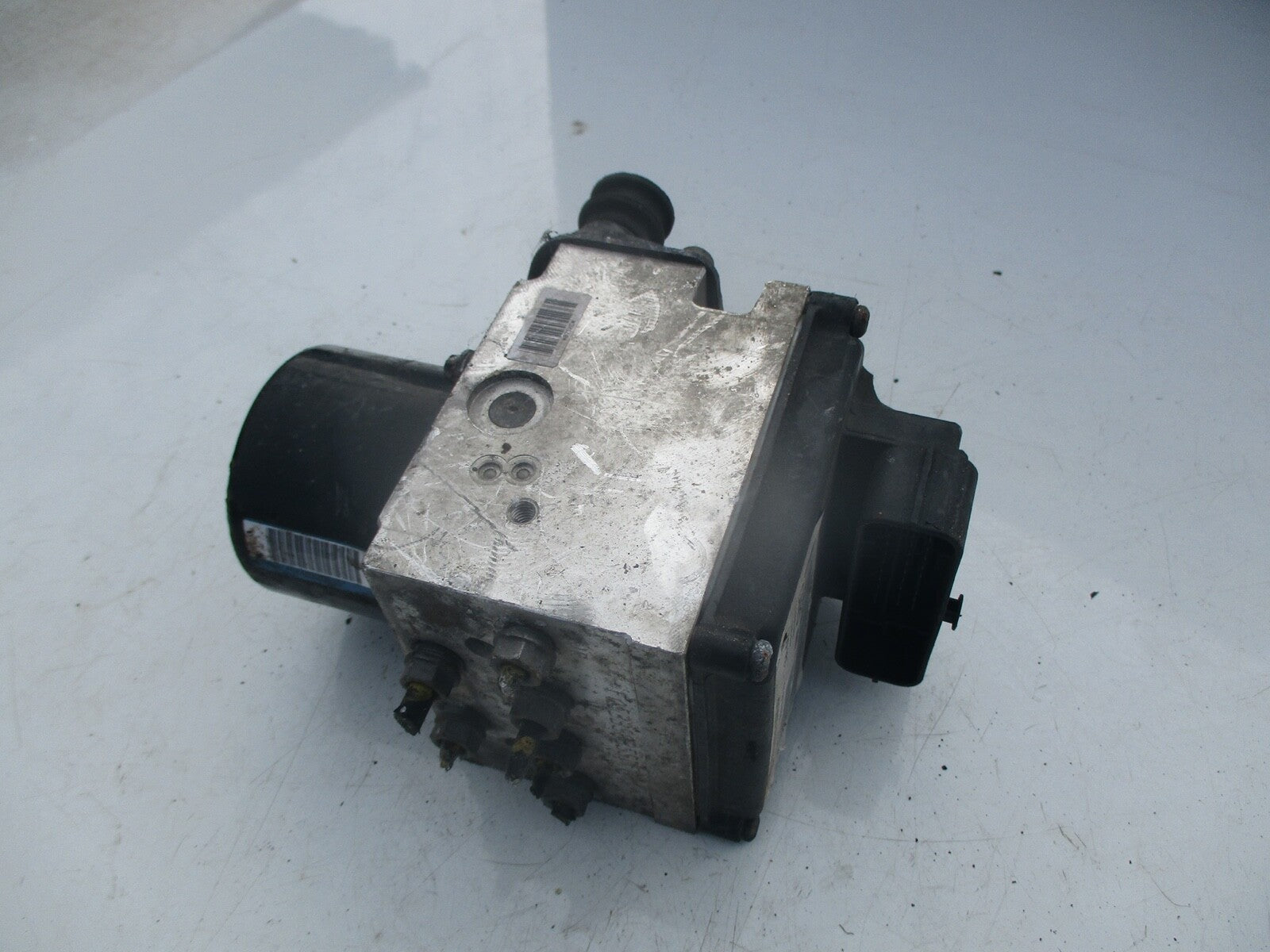 VW VOLKSWAGEN PASSAT B6 2.0 TDI ABS PUMP 3C0 614 095 P