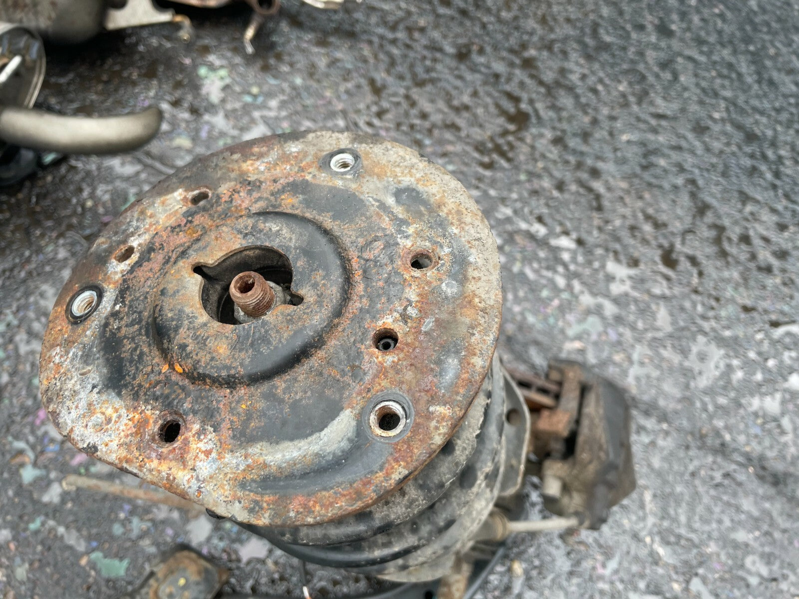 FORD MONDEO MK4 2014 1.6 DIESEL NSF PASSENGER FRONT SHOCK SPRING HUB LEG CALIPER