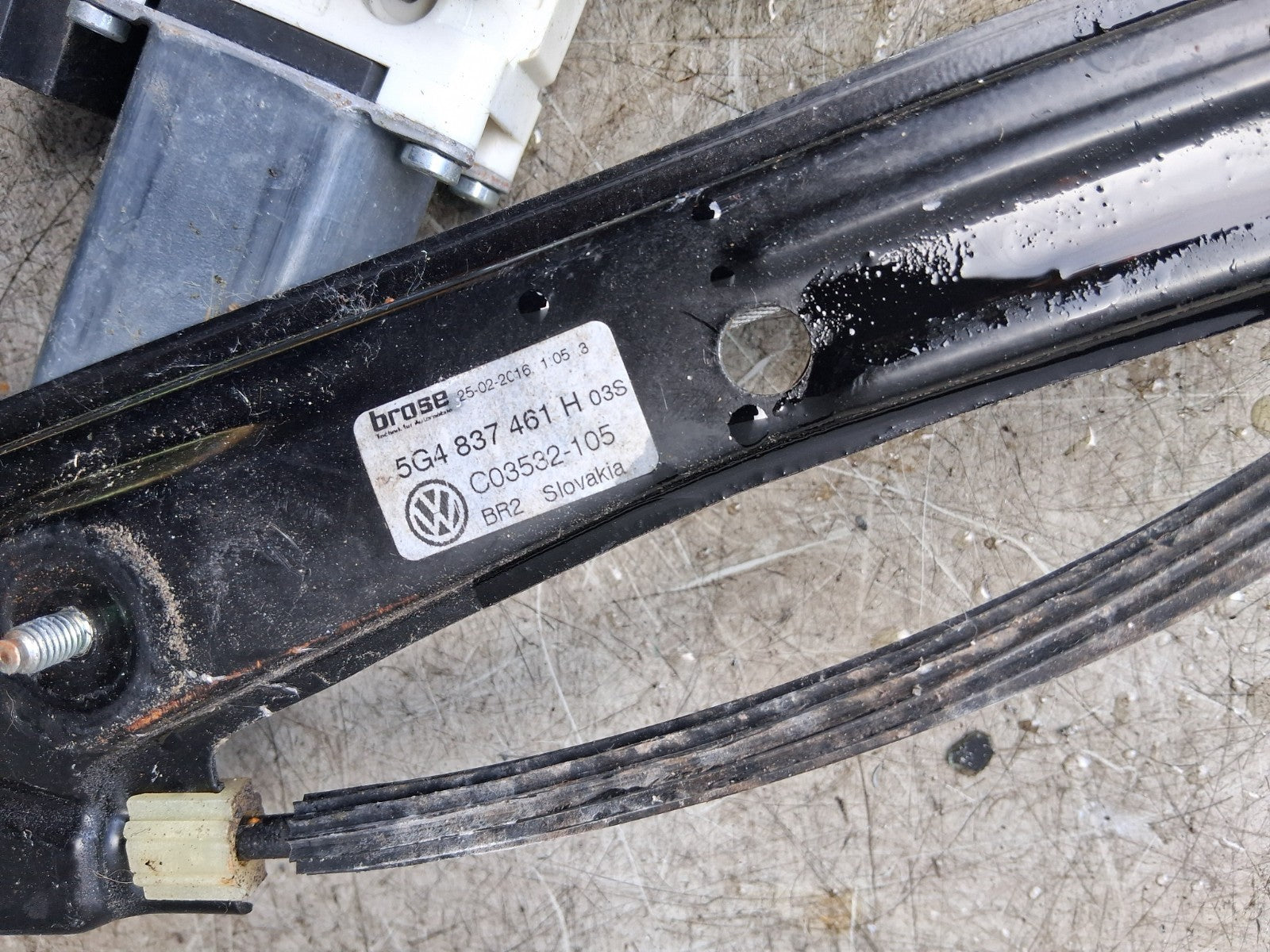 2013 VW GOLF MK7 NSF PASSENGER SIDE FRONT WINDOW MOTOR & REGULATOR 5G4837461H