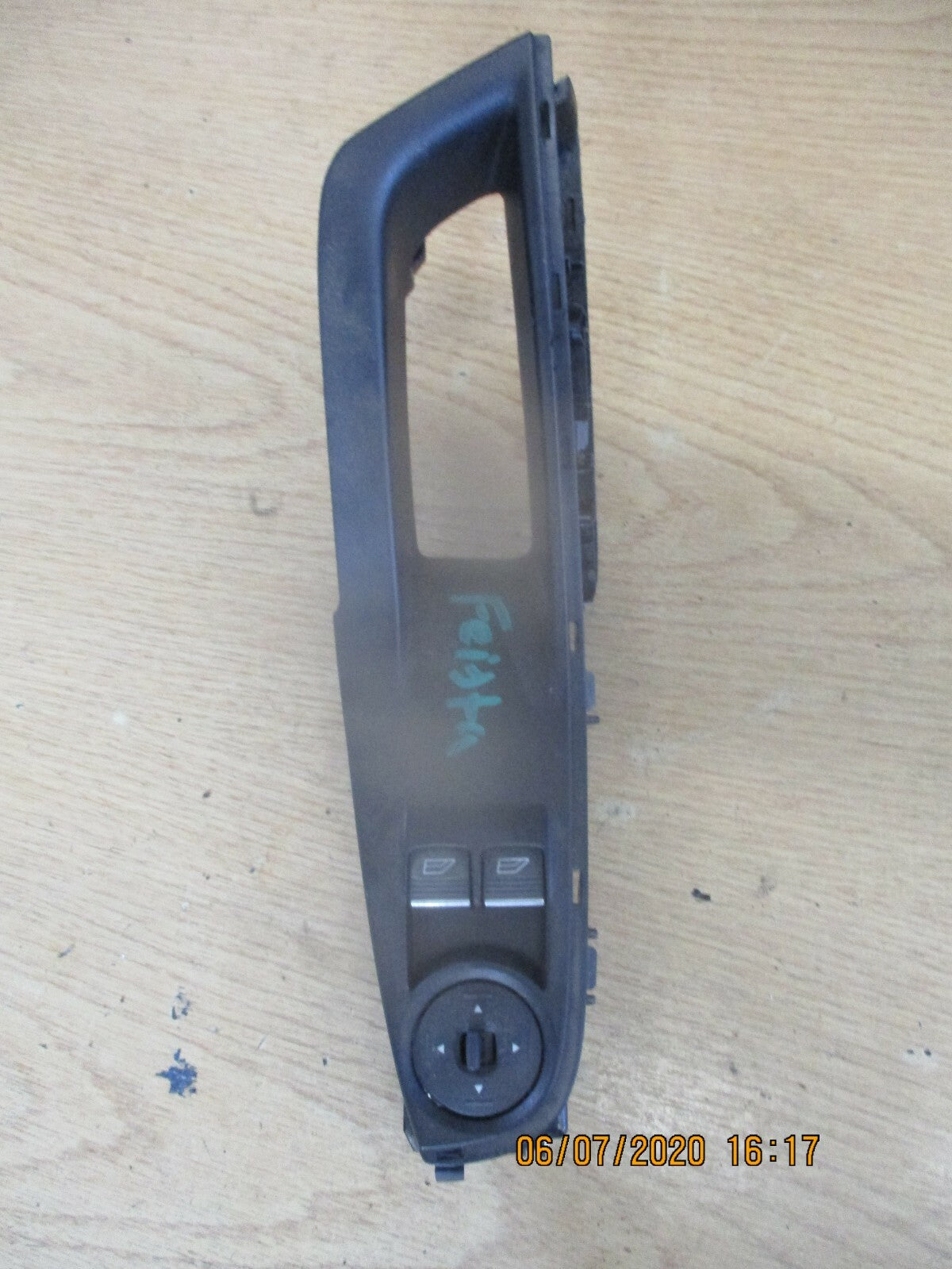 FORDS FIESTA 2016 3 DOOR DRIVER FRONT WINDOW SWITCH F1ET 14A132 EC