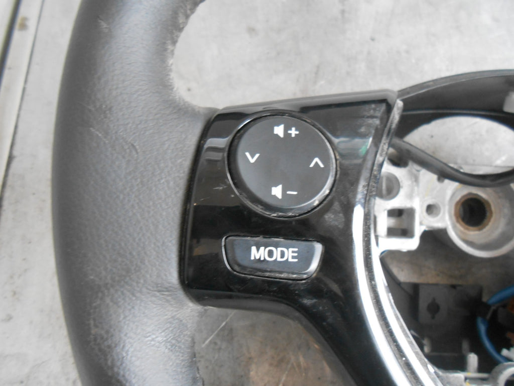 TOYOTA AYGO AB40 (MK2) 2017 BLACK LEATHER MULTIFUNCTION STEERING WHEEL