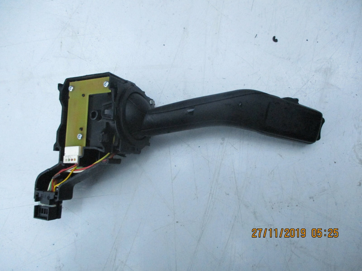 VOLKSWAGEN TOURAN 2010 INDICATOR LIGHT WIPER SWITCH STALK 1K0953513G 1K0953519H
