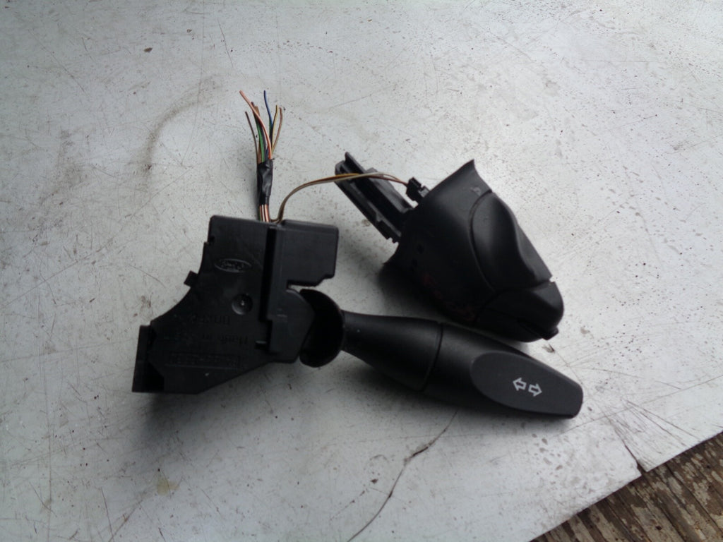 FORD FOCUS MK1 2004 INDICATOR STALK SWITCH 98AG13335AG