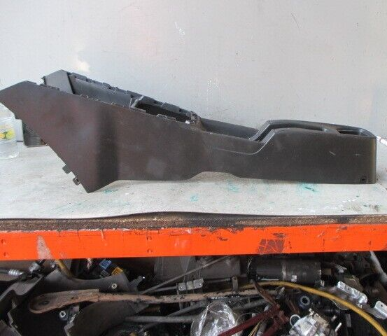 2013 VOLKSWAGEN GOLF MK7 CENTRE CONSOLE ARMREST 75811-52R0