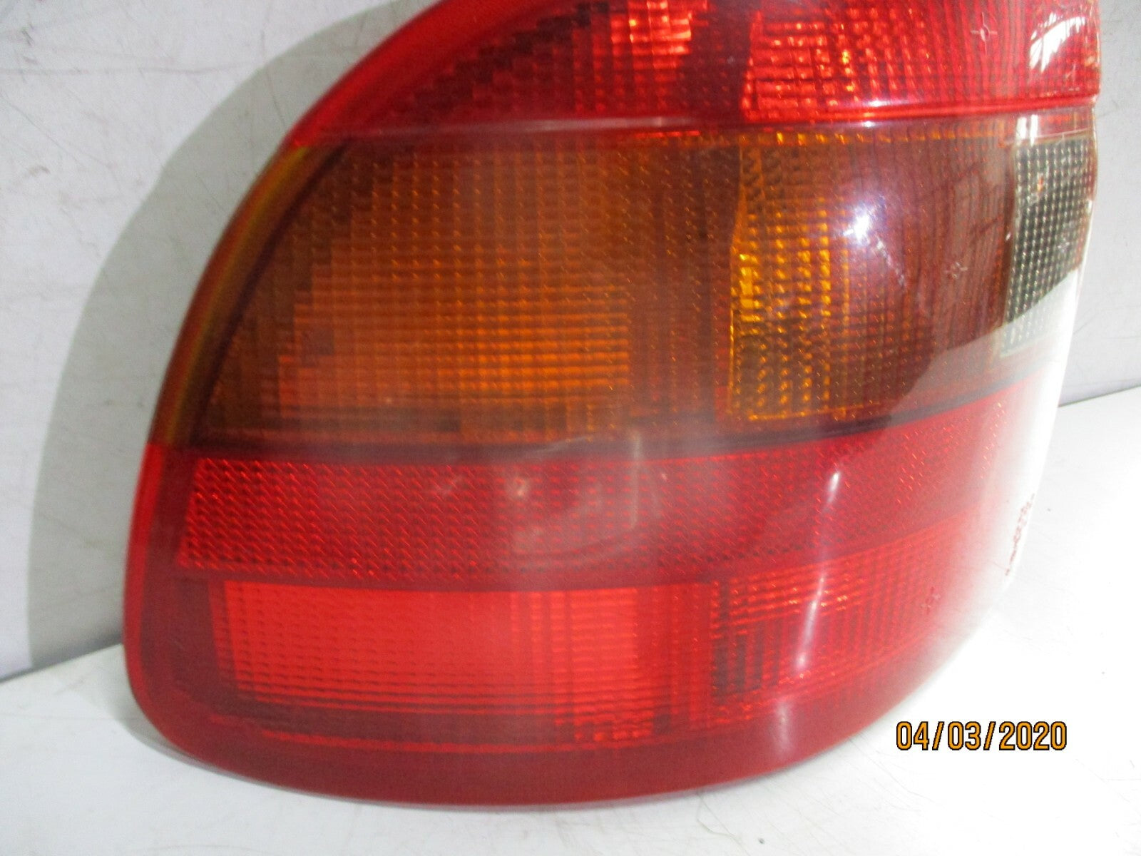 VAUXHALL ASTRA MK3 SALOON 1998 NSR PASSENGER SIDE REAR BRAKE TAIL LIGHT  5005