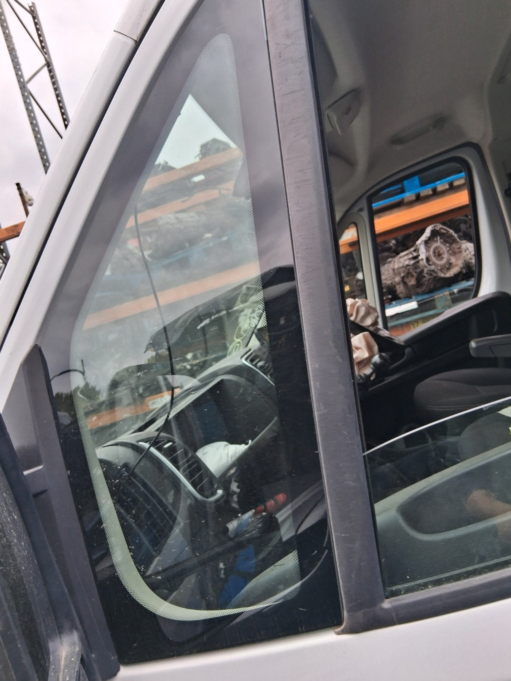 2023 FIAT DUCATO MK3 NSF PASSENGER SIDE FRONT DOOR QUARTER GLASS