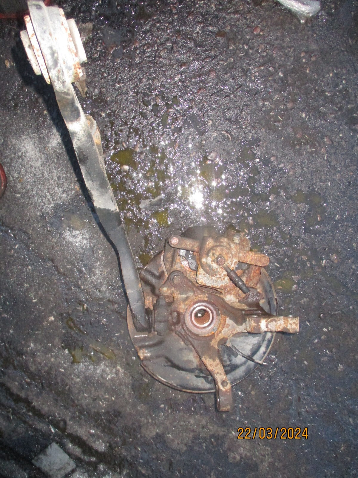 FORD TRANSIT COURIER 2014 OSF DRIVER SIDE FRONT WHEEL BEARING HUB