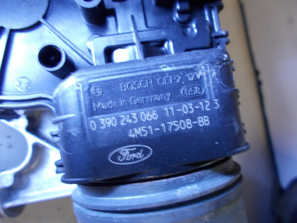 HYUNDAI GETZ FRONT WIPER MOTOR AND LINKAGE 1K0920974B