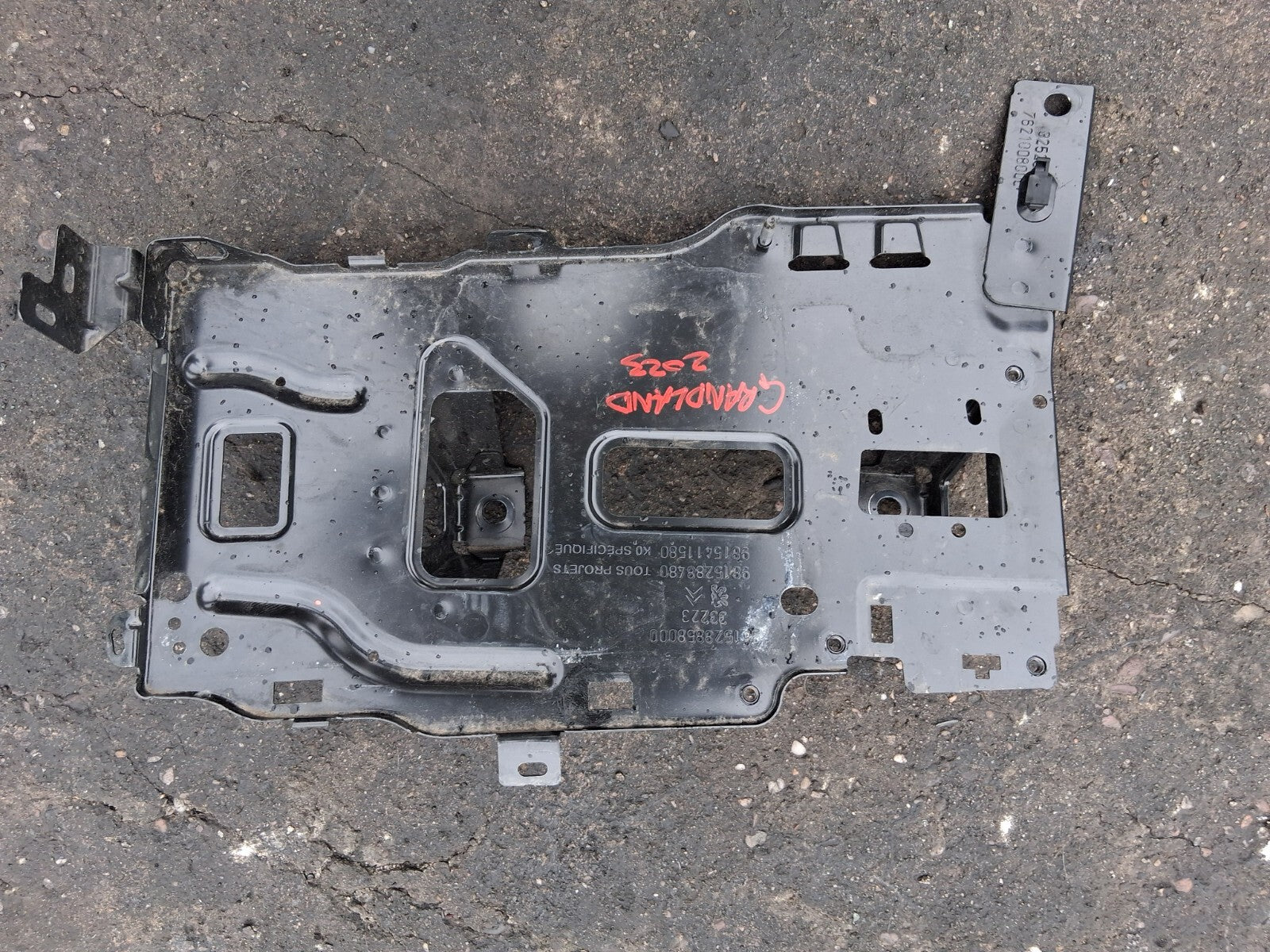 2023 VAUXHALL GRANDLAND BATTERY TRAY BOX METAL MOUNTING 9815288480
