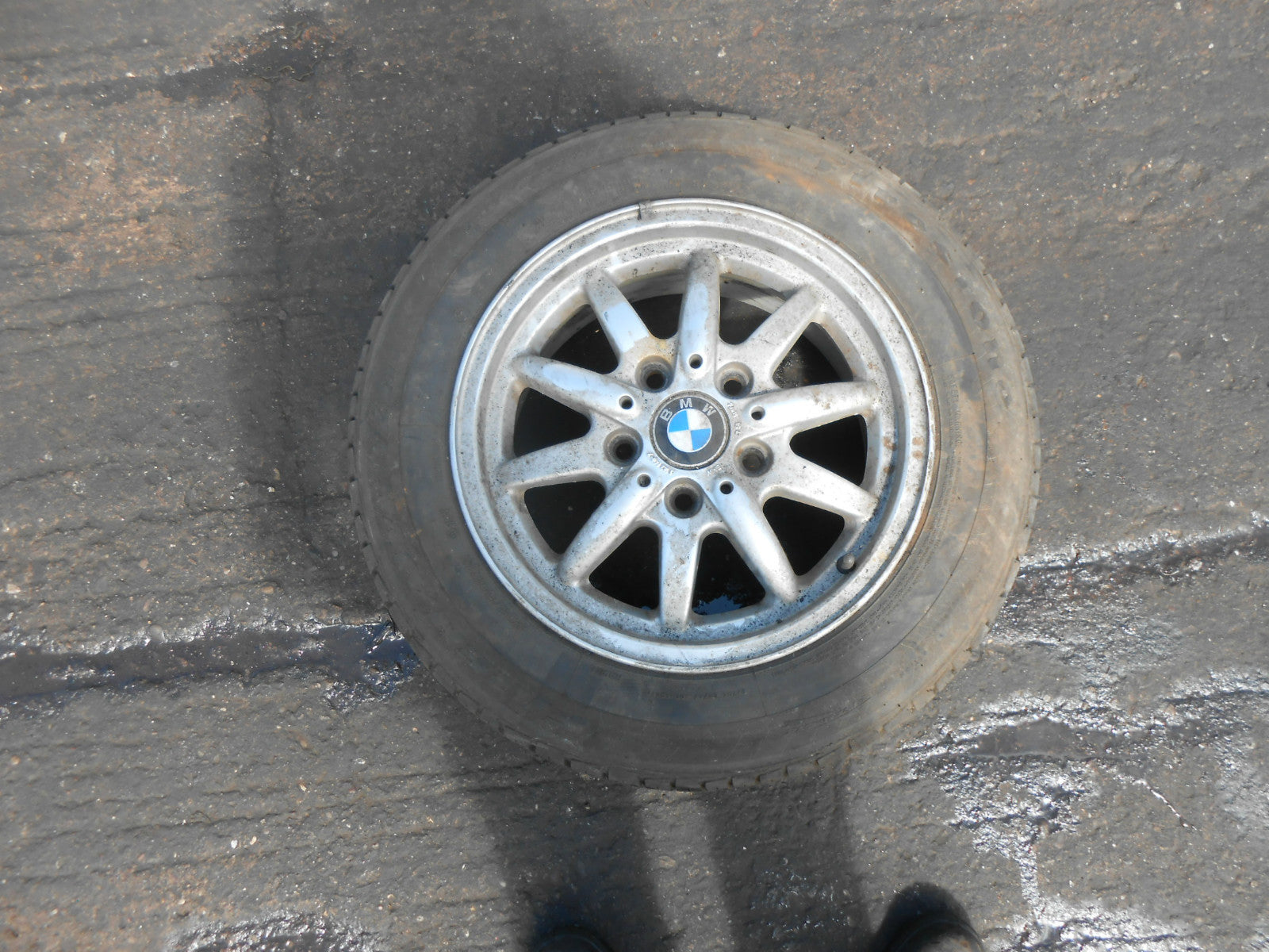 BMW 5 SERIES E34 1992 ALUMINIUM ALLOY WHEEL & TYRE 5 STUD 205/60 R15 FIREHAWK