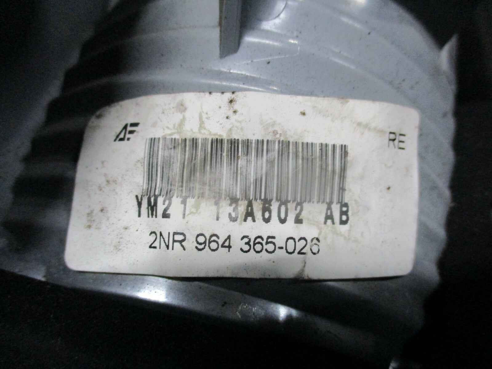 FORD GALAXY 2000 OSR DRIVER SIDE REAR INNER BOOT TAILGATE LIGHT YM2113A602AB