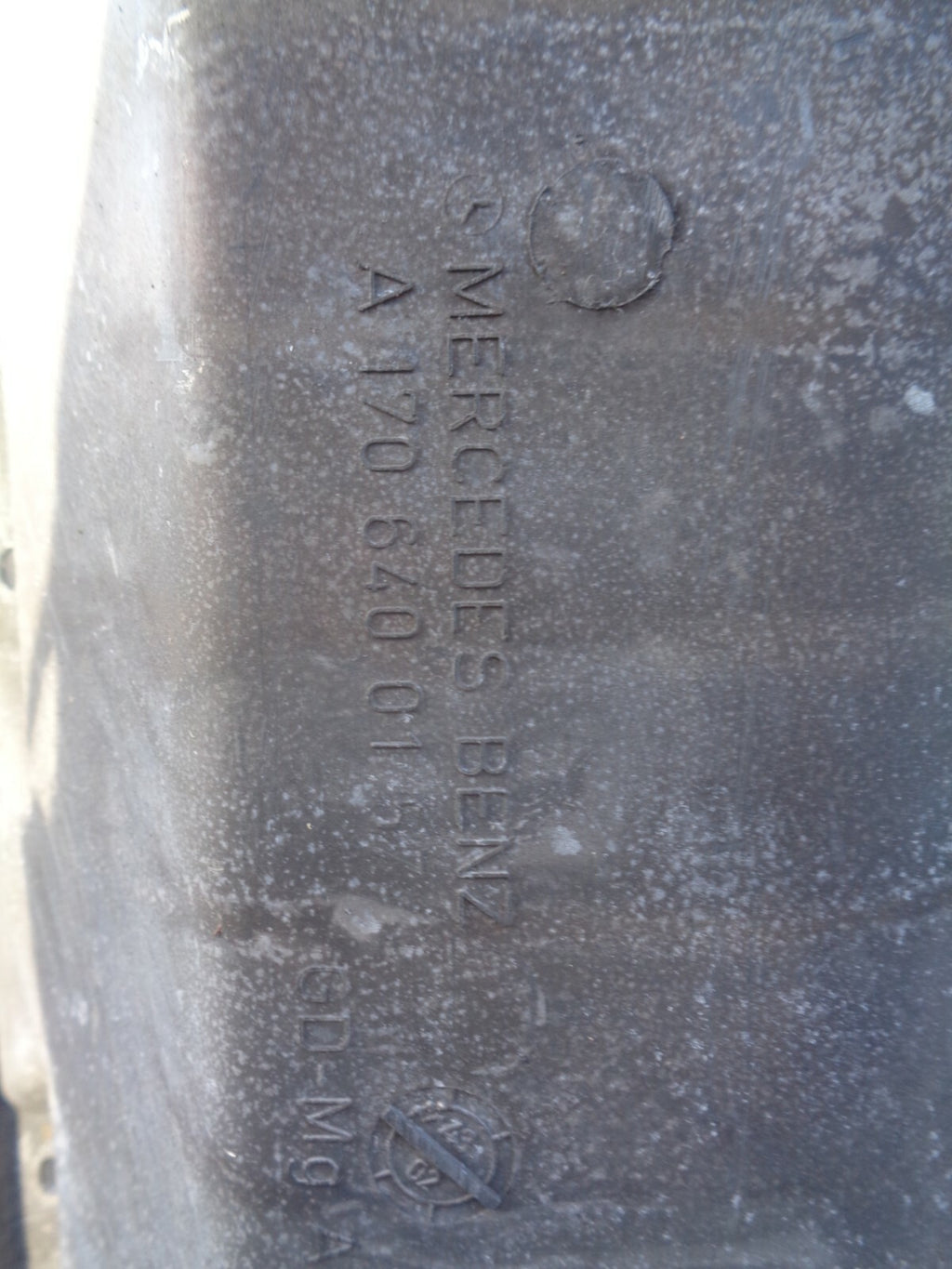 MERCEDES BENZ SLK R170 BULKHEAD FUEL TANK COVER SHEILD A1706400157