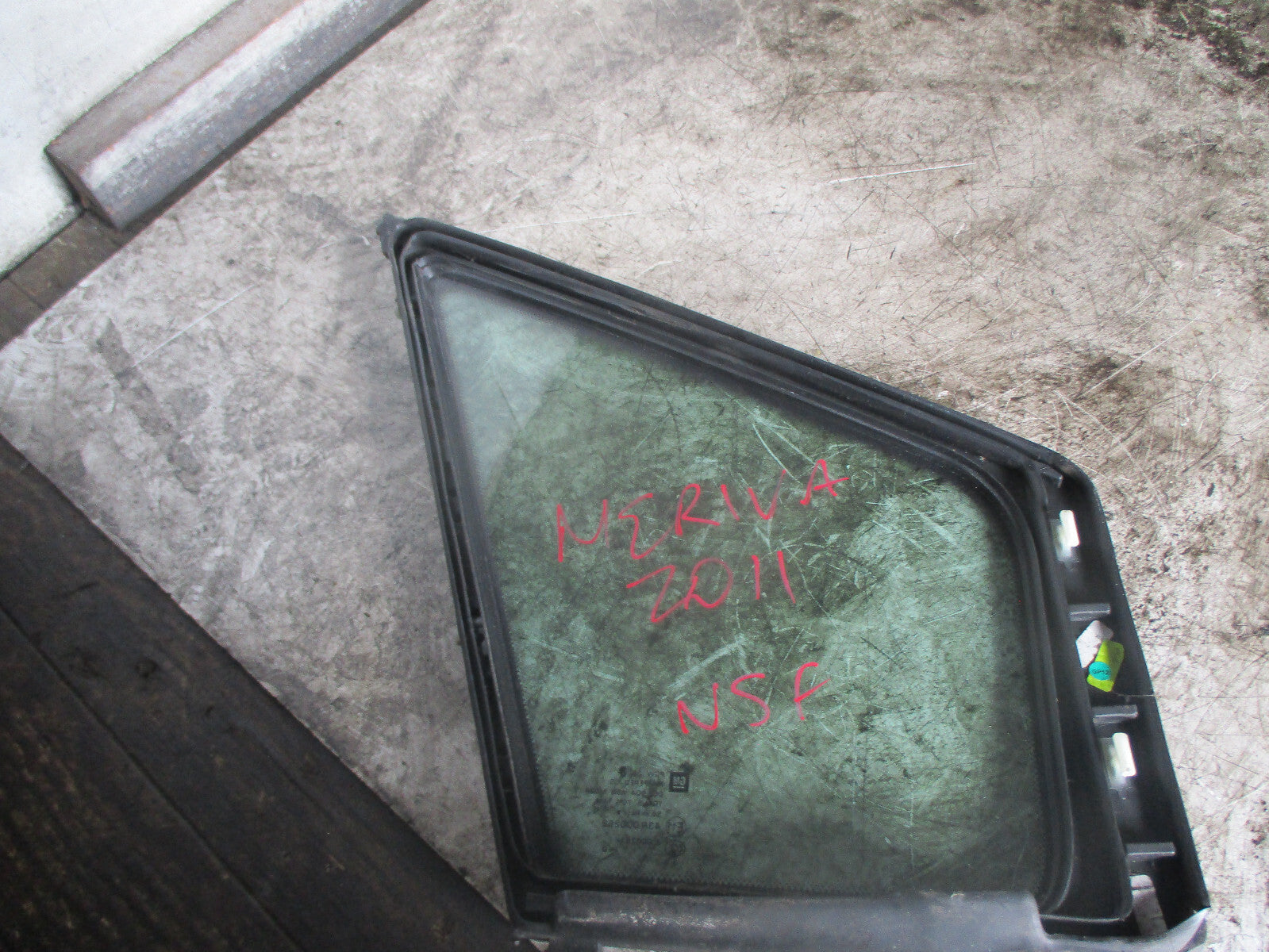VAUXHALL MERIVA 2011 NSF PASSENGER SIDE FRONT QUARTER WINDOW GLASS
