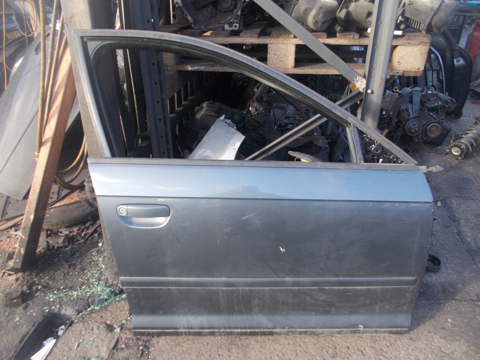 AUDI A3 8PA (MK2) SPORTBACK 2005-2008 OSF DRIVER SIDE FRONT DOOR GREY
