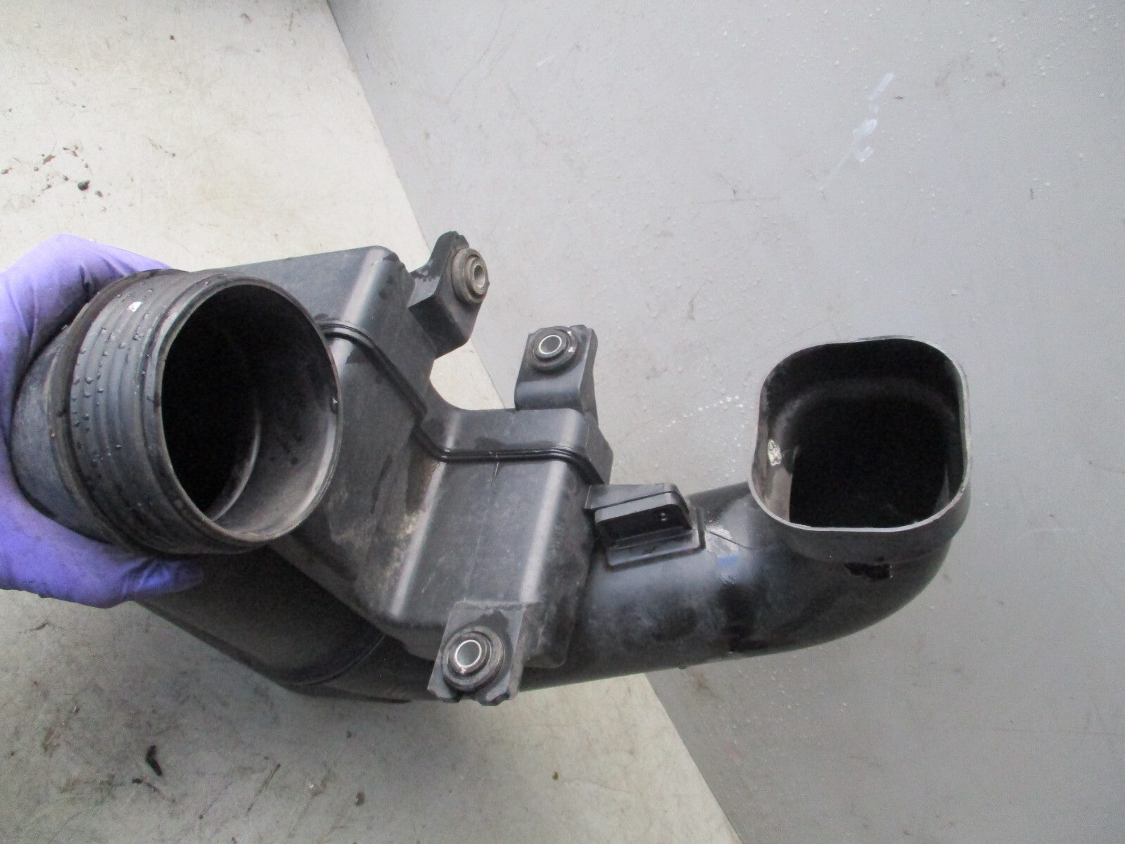 2012 HYUNDAI I40 1.7 DIESEL AIR FILTER HOUSING BOX 282203Z300