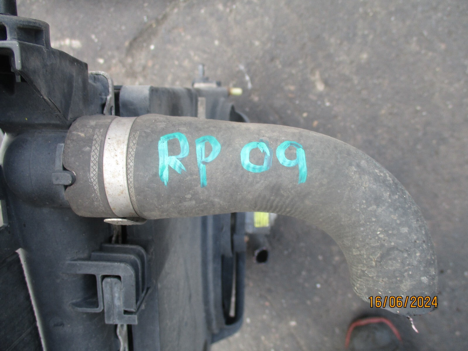 FIAT PUNTO 2010 1.4 PETROL RADIATOR RAD PACK 55700995 RP 09