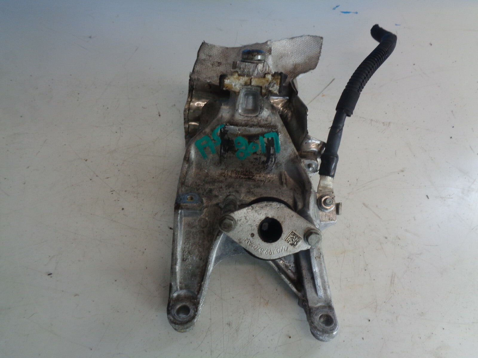 AUDI A5 8W6 2017 FRONT STRUT MOUNT ENGINE HOLDER SUPPORT 4M0199308AD