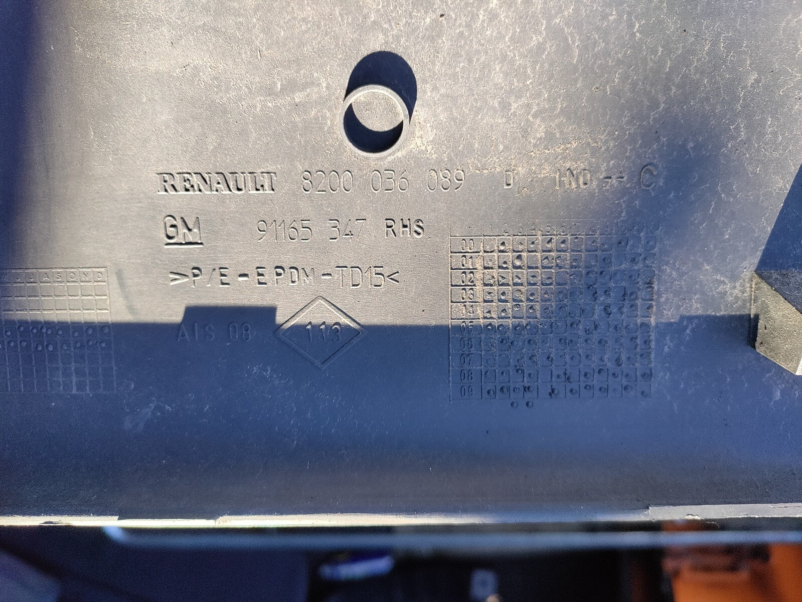 2012 VAUXHALL VIVARO MK1 OS DRIVER SIDE MOULDING 8200036089