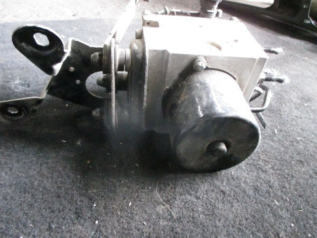 VW VOLKSWAGEN PASSAT B6 2005 ABS PUMP CONTROL MODULE UNIT 15747702