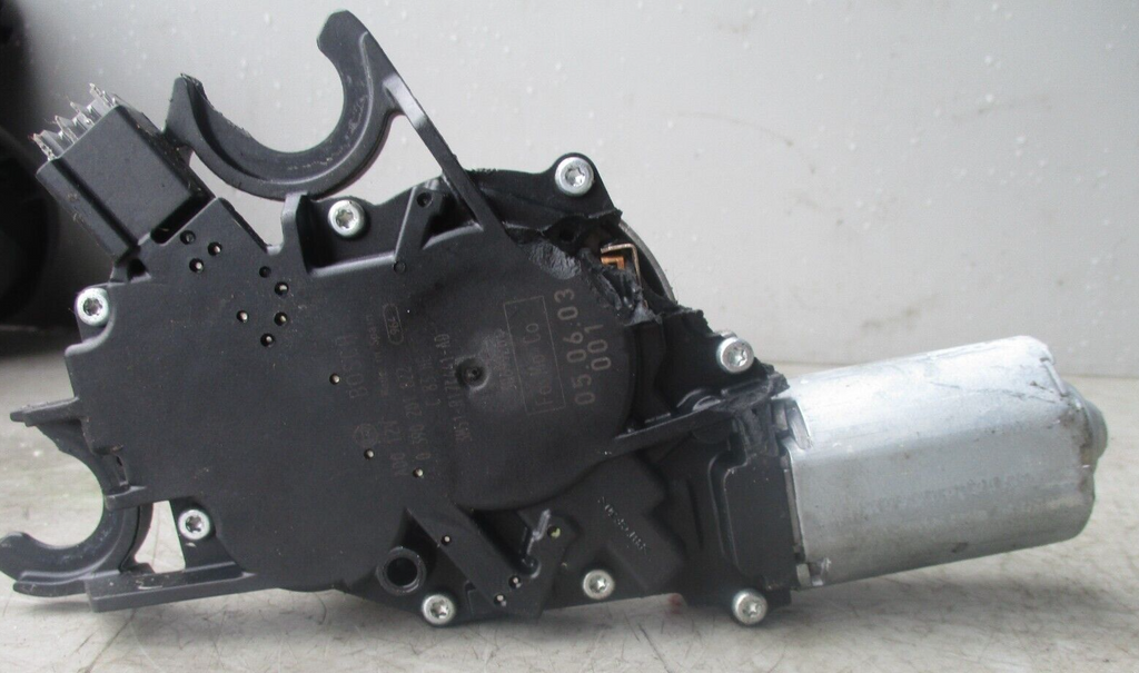 2005 FORD FOCUS HATCHBACK REAR WIPER MOTOR 0390201822